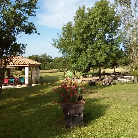 Gites Les Fees Du Gard - Au Pied Des Cevennes Rousson  Exterior photo